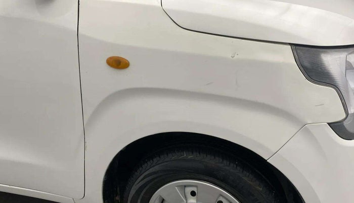 2023 Maruti New Wagon-R LXI 1.0, Petrol, Manual, 38,725 km, Right fender - Minor scratches