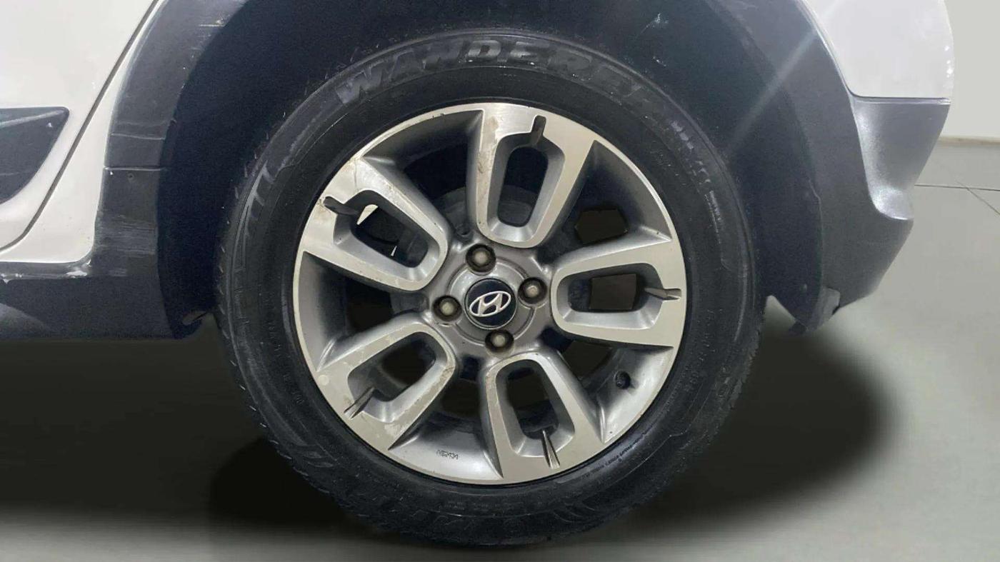 2018 Hyundai i20 Active 1.2 SX, Petrol, Manual, 51,482 km, Left Rear Wheel