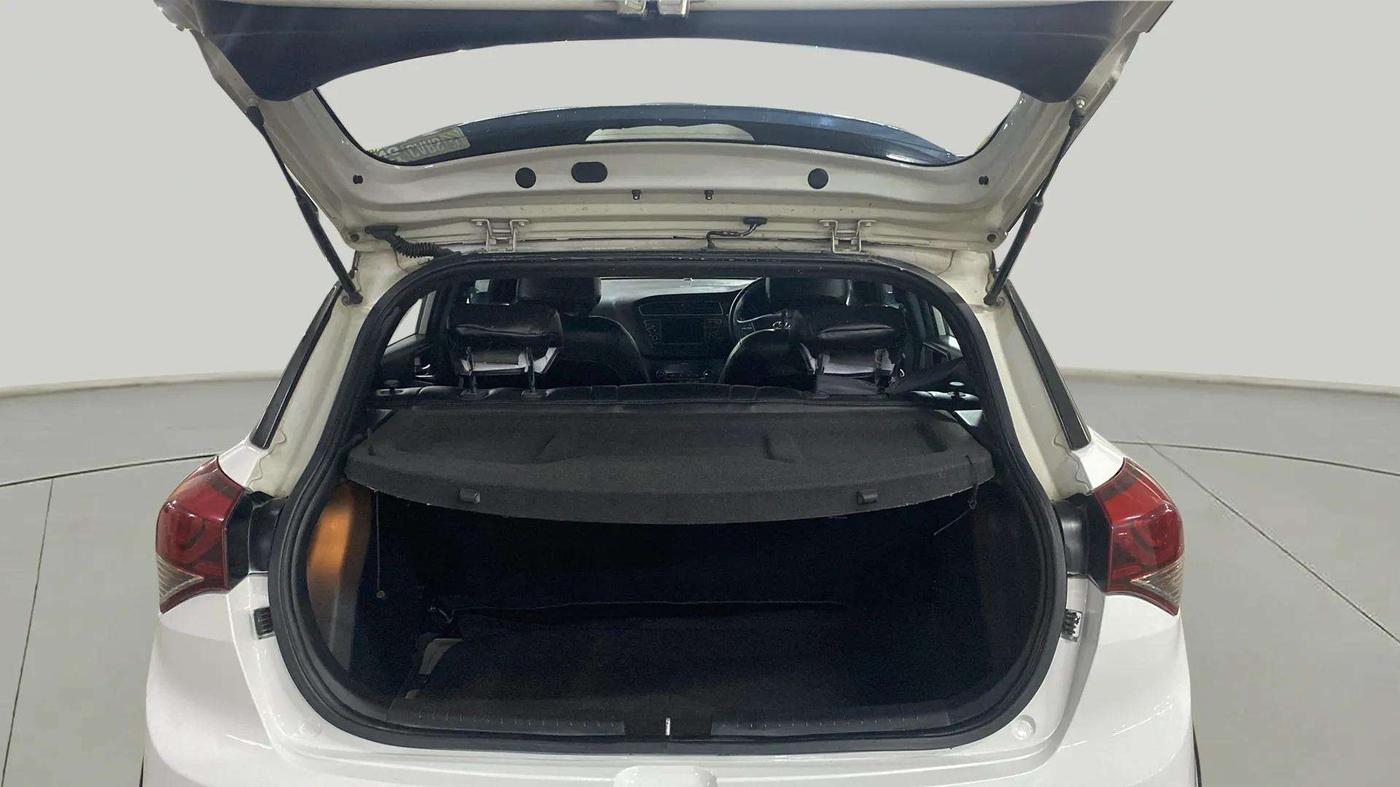 2018 Hyundai i20 Active 1.2 SX, Petrol, Manual, 51,482 km, Boot Inside
