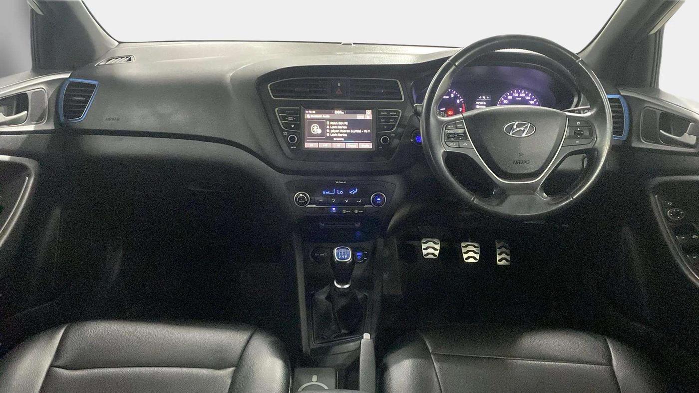2018 Hyundai i20 Active 1.2 SX, Petrol, Manual, 51,482 km, Dashboard