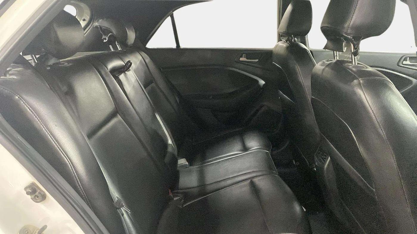 2018 Hyundai i20 Active 1.2 SX, Petrol, Manual, 51,482 km, Right Side Rear Door Cabin
