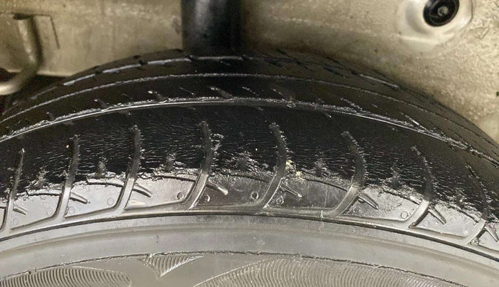 2017 Maruti Celerio VXI, Petrol, Manual, 37,600 km, Right Rear Tyre Tread