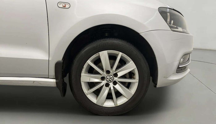 2014 Volkswagen Polo HIGHLINE1.2L, Petrol, Manual, 83,434 km, Right Front Wheel