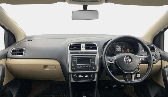 2014 Volkswagen Polo HIGHLINE1.2L, Petrol, Manual, 83,434 km, Dashboard