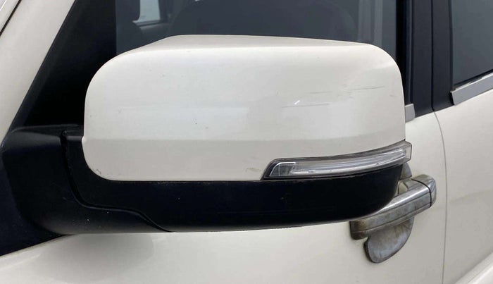 2020 Mahindra Scorpio S11 2WD, Diesel, Manual, 54,345 km, Left rear-view mirror - ORVM switch has minor damage