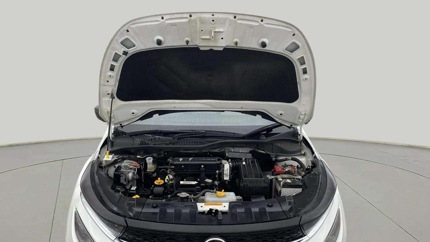 2024 Tata ALTROZ XZ PLUS SUNROOF CNG, CNG, Manual, 10,410 km, Open Bonet