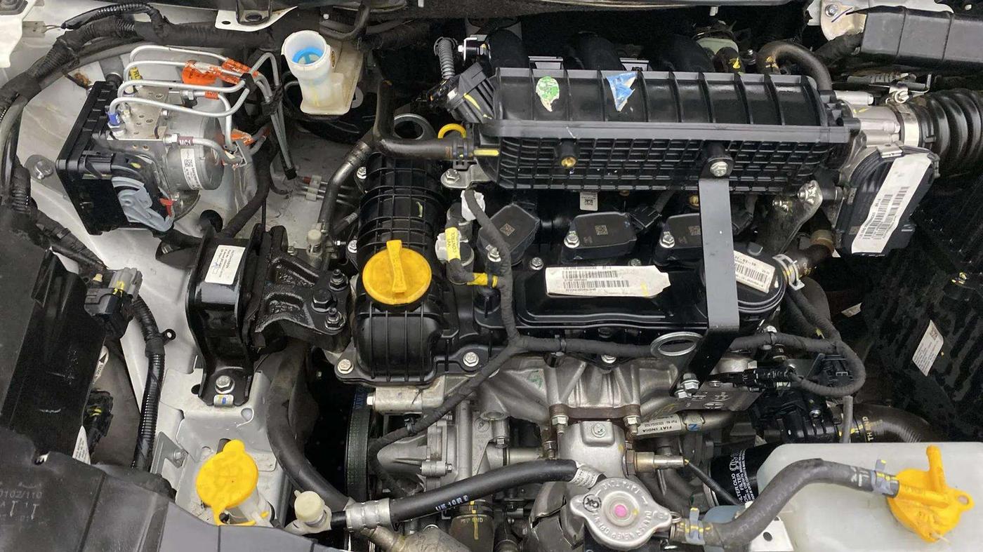 2024 Tata ALTROZ XZ PLUS SUNROOF CNG, CNG, Manual, 10,410 km, Engine View - Right