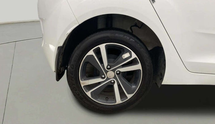 2024 Tata ALTROZ XZ PLUS SUNROOF CNG, CNG, Manual, 10,336 km, Right Rear Wheel
