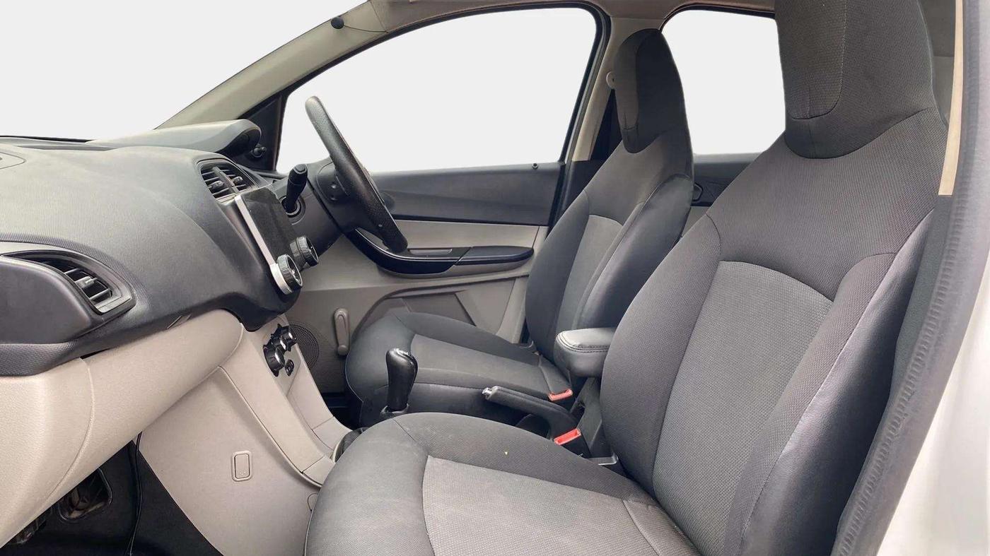 2019 Tata Tiago XE PETROL, Petrol, Manual, 51,316 km, Right Side Front Door Cabin