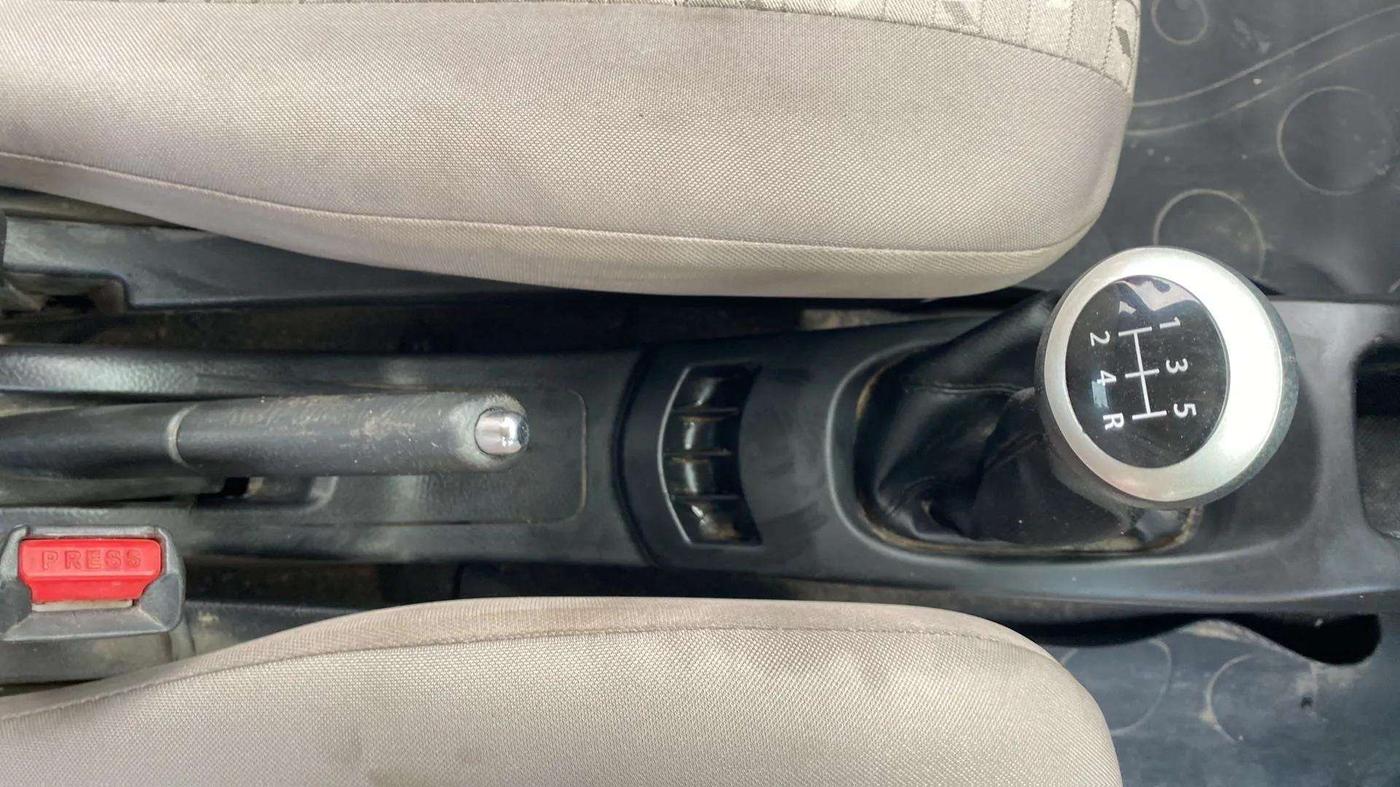 2016 Maruti Wagon R 1.0 VXI, Petrol, Manual, 80,235 km, Gear Lever