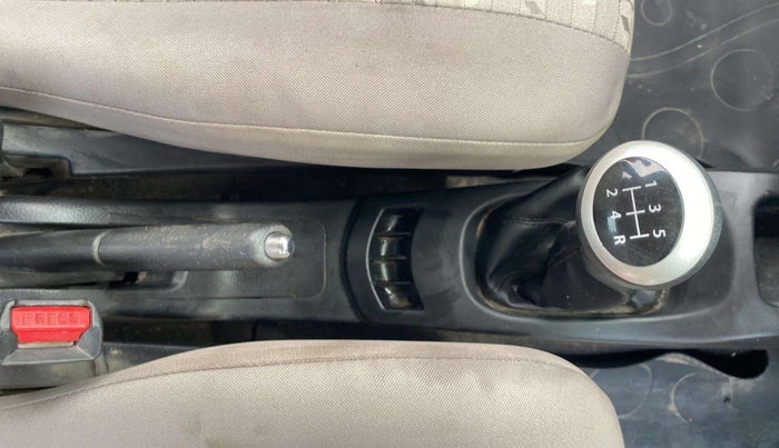 2016 Maruti Wagon R 1.0 VXI, Petrol, Manual, 80,228 km, Gear Lever