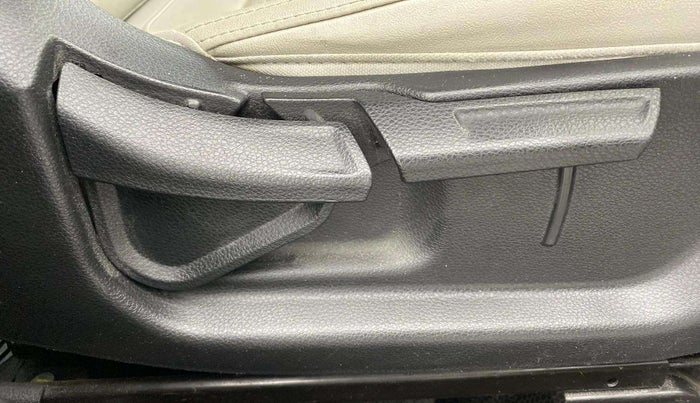 2020 KIA SELTOS HTX 1.5 PETROL, Petrol, Manual, 92,117 km, Driver Side Adjustment Panel