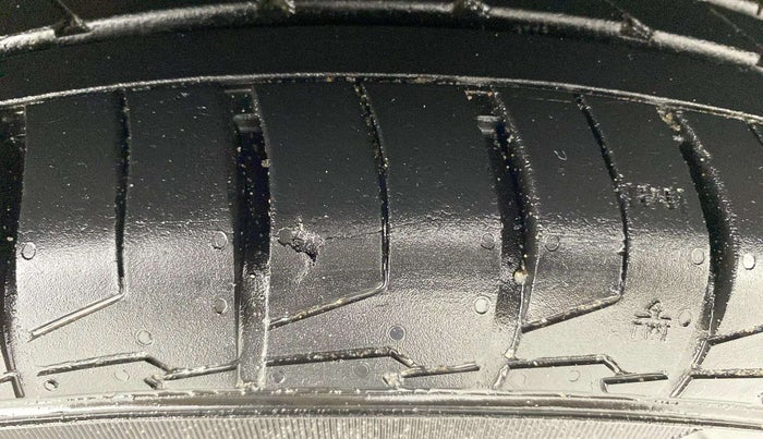 2020 KIA SELTOS HTX 1.5 PETROL, Petrol, Manual, 92,117 km, Right Front Tyre Tread