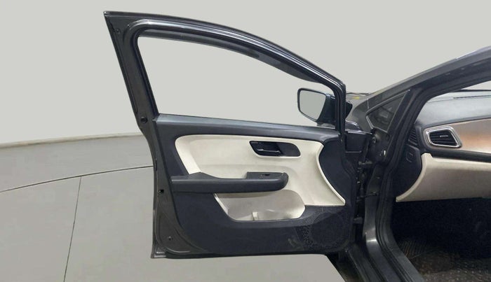 2022 Tata ALTROZ XT DIESEL, Diesel, Manual, 34,665 km, LHS Front Door