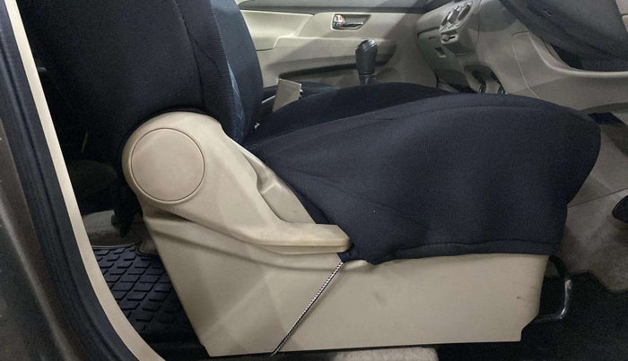 2019 Maruti Ertiga VXI SHVS, Petrol, Manual, 21,577 km, Driver Side Adjustment Panel
