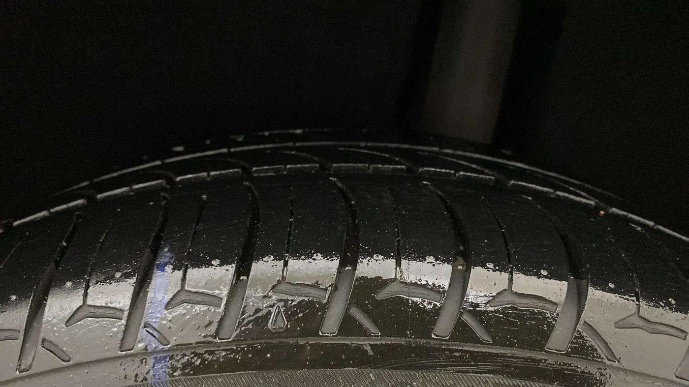 2020 Toyota Glanza G, Petrol, Manual, 69,594 km, Left Rear Tyre Tread
