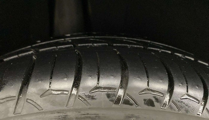 2020 Toyota Glanza G, Petrol, Manual, 69,594 km, Right Rear Tyre Tread