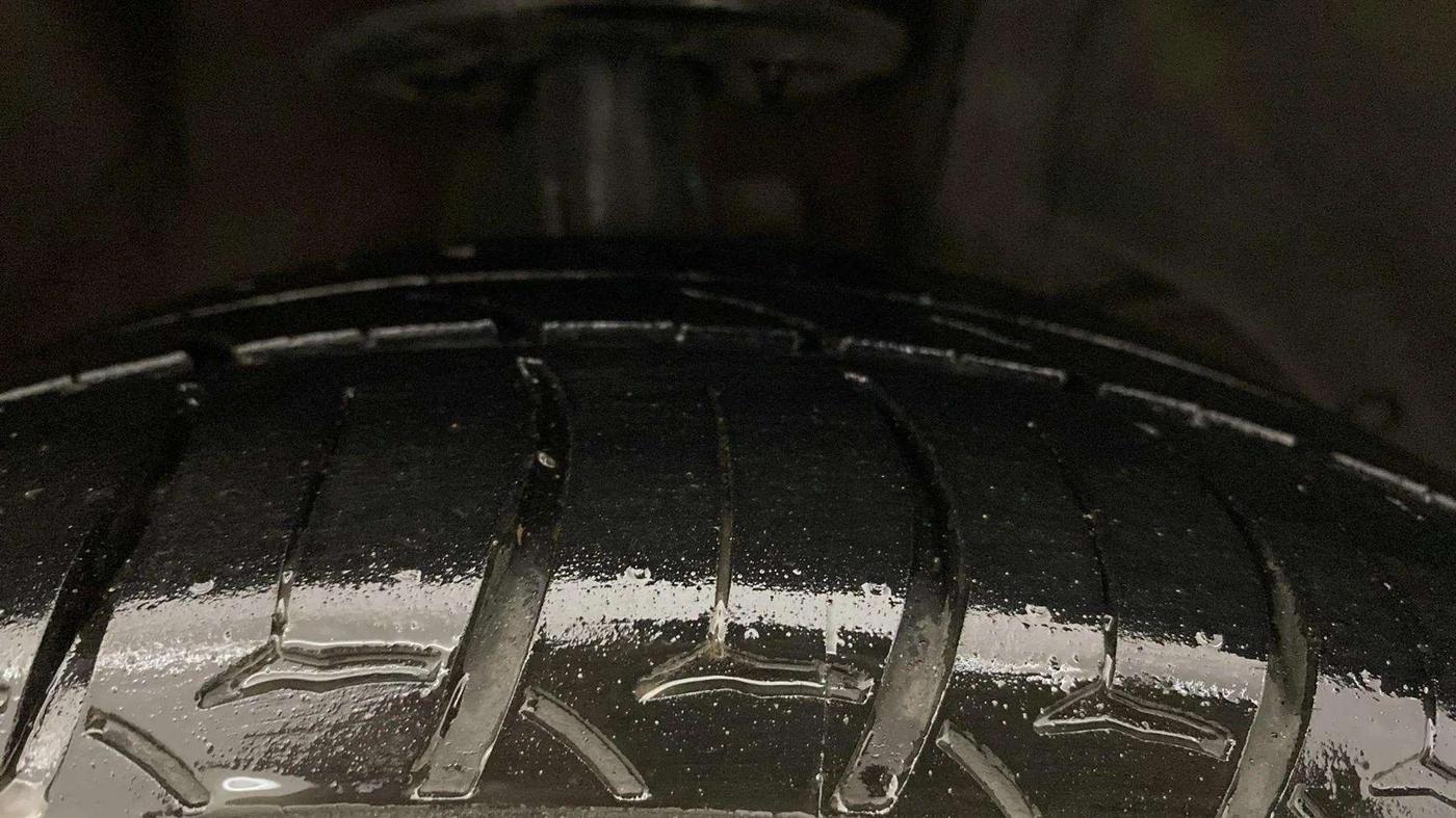 2020 Toyota Glanza G, Petrol, Manual, 69,594 km, Right Front Tyre Tread