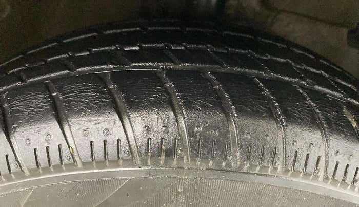 2019 Maruti Celerio ZXI AMT, Petrol, Automatic, 29,305 km, Right Front Tyre Tread