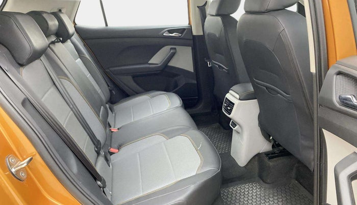 2021 Skoda KUSHAQ STYLE 1.0L TSI MT, Petrol, Manual, 29,279 km, Right Side Rear Door Cabin