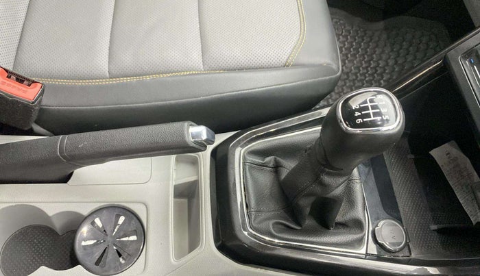 2021 Skoda KUSHAQ STYLE 1.0L TSI MT, Petrol, Manual, 29,279 km, Gear Lever