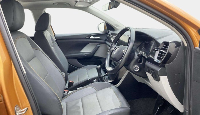 2021 Skoda KUSHAQ STYLE 1.0L TSI MT, Petrol, Manual, 29,279 km, Right Side Front Door Cabin