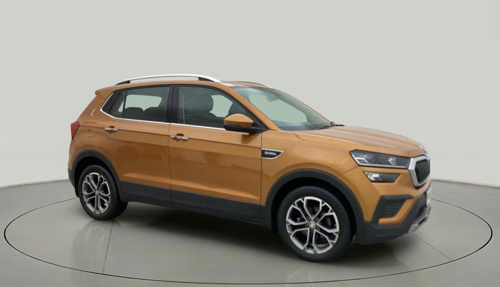2021 Skoda KUSHAQ STYLE 1.0L TSI MT, Petrol, Manual, 29,279 km, Right Front Diagonal