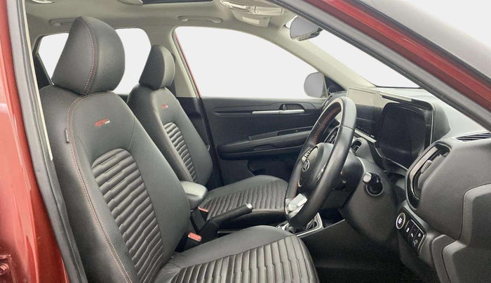 2020 KIA SONET GTX PLUS 1.0 IMT, Petrol, Manual, 28,482 km, Right Side Front Door Cabin