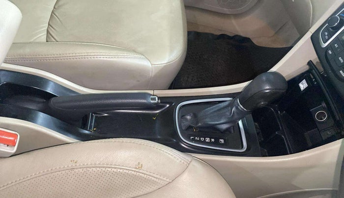 2018 Maruti Ciaz ALPHA  AT 1.5 SHVS PETROL, Petrol, Automatic, 49,396 km, Gear Lever