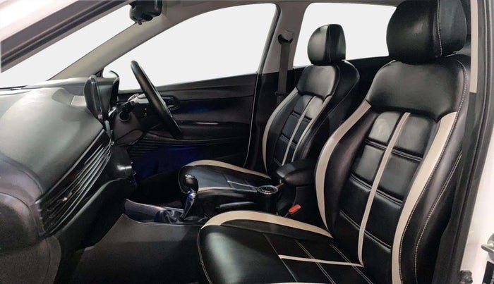 2022 Hyundai NEW I20 ASTA (O) 1.2 MT, Petrol, Manual, 28,882 km, Right Side Front Door Cabin
