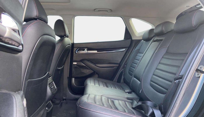 2020 KIA SELTOS GTX PLUS DCT 1.4 PETROL, Petrol, Automatic, 75,467 km, Right Side Rear Door Cabin
