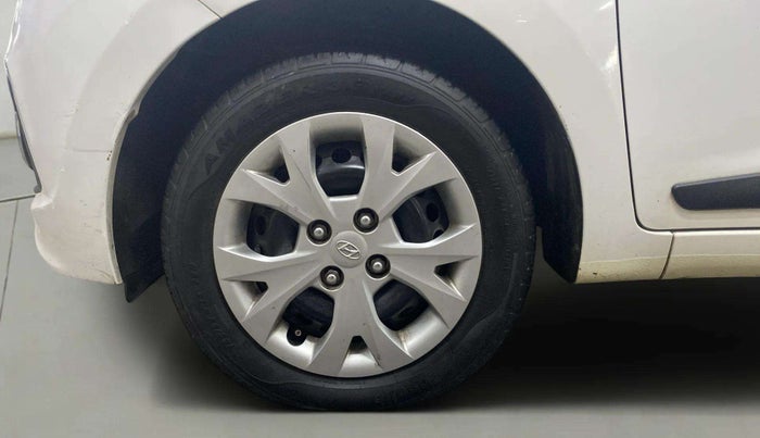 2015 Hyundai Grand i10 SPORTZ 1.2 KAPPA VTVT, Petrol, Manual, 11,185 km, Left Front Wheel