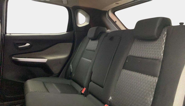 2022 Nissan MAGNITE XV MT, Petrol, Manual, 40,997 km, Right Side Rear Door Cabin