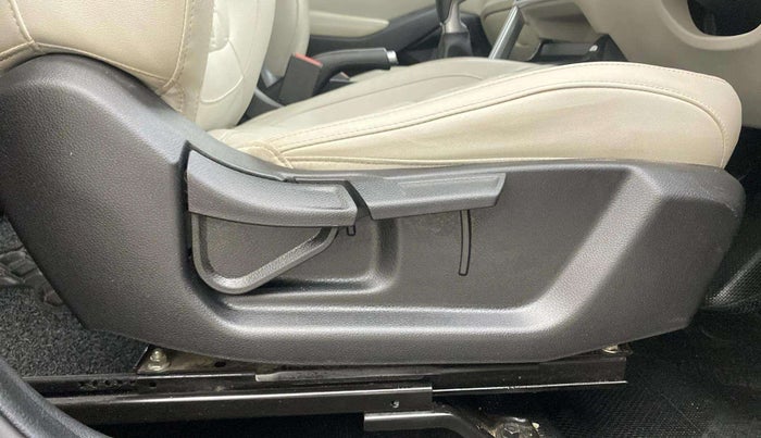2021 KIA SELTOS HTX 1.5 PETROL, Petrol, Manual, 84,500 km, Driver Side Adjustment Panel