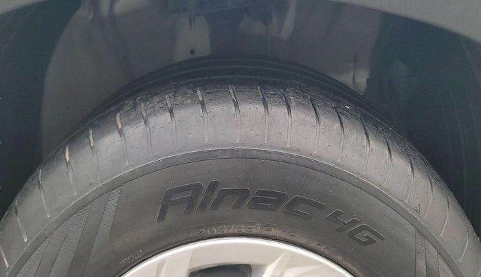 2022 Hyundai Creta E 1.5 DIESEL, Diesel, Manual, 36,777 km, Right Front Tyre Tread
