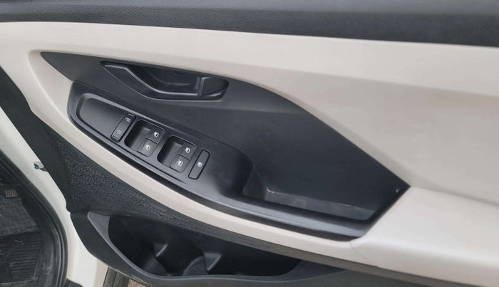 2022 Hyundai Creta E 1.5 DIESEL, Diesel, Manual, 36,777 km, Driver Side Door Panels Control