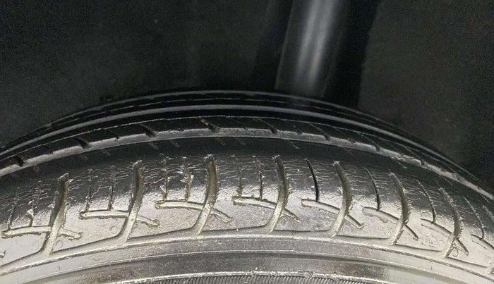 2017 Maruti Baleno DELTA CVT PETROL 1.2, Petrol, Automatic, 43,341 km, Left Rear Tyre Tread