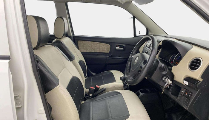 2017 Maruti Wagon R 1.0 VXI, CNG, Manual, 57,912 km, Right Side Front Door Cabin