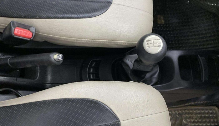 2017 Maruti Wagon R 1.0 VXI, CNG, Manual, 57,912 km, Gear Lever