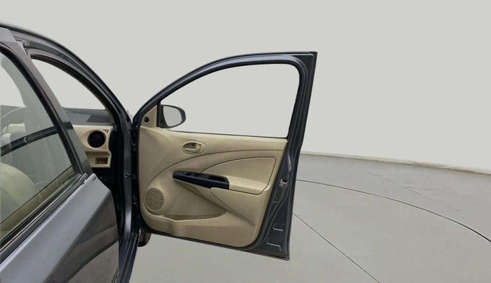 2017 Toyota Etios GD, Diesel, Manual, 50,903 km, RHS Front Door