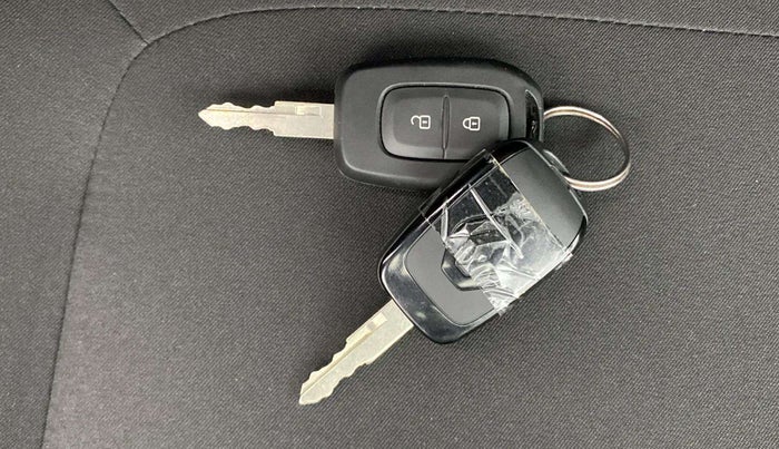2024 Renault Kwid RXL 1.0 (O), Petrol, Manual, 2,065 km, Key Close Up