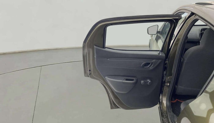 2024 Renault Kwid RXL 1.0 (O), Petrol, Manual, 2,065 km, LHS Rear Door