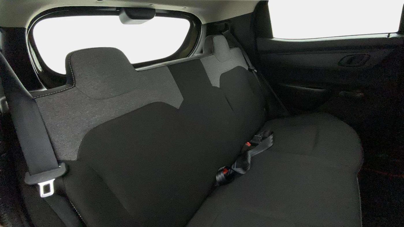 2024 Renault Kwid RXL 1.0 (O), Petrol, Manual, 2,065 km, Right Side Rear Door Cabin