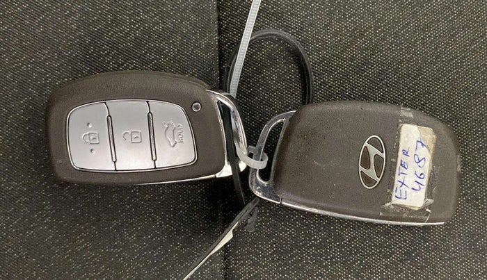 2023 Hyundai EXTER SX(O) CONNECT 1.2 AMT, Petrol, Automatic, 16,585 km, Key Close Up