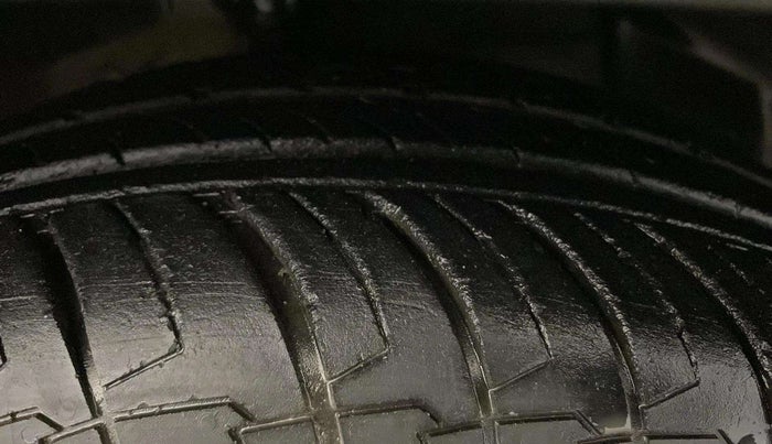 2023 Hyundai EXTER SX(O) CONNECT 1.2 AMT, Petrol, Automatic, 16,585 km, Right Front Tyre Tread
