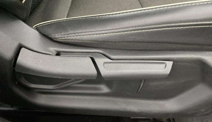 2023 Hyundai EXTER SX(O) CONNECT 1.2 AMT, Petrol, Automatic, 16,585 km, Driver Side Adjustment Panel