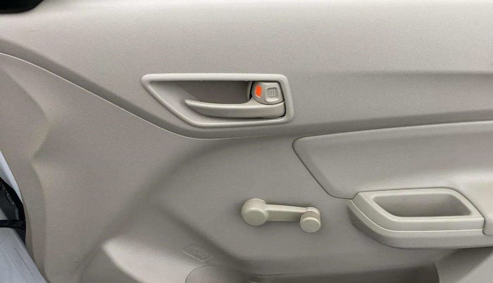 2024 Maruti Dzire TOUR S CNG, CNG, Manual, 28,363 km, Driver Side Door Panels Control