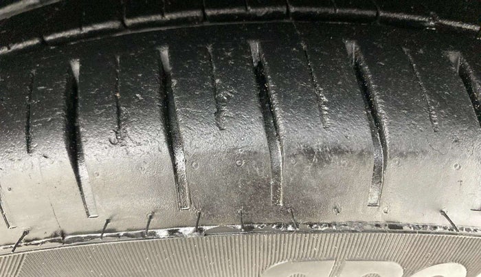 2018 Maruti Baleno ALPHA PETROL 1.2, Petrol, Manual, 61,019 km, Right Front Tyre Tread