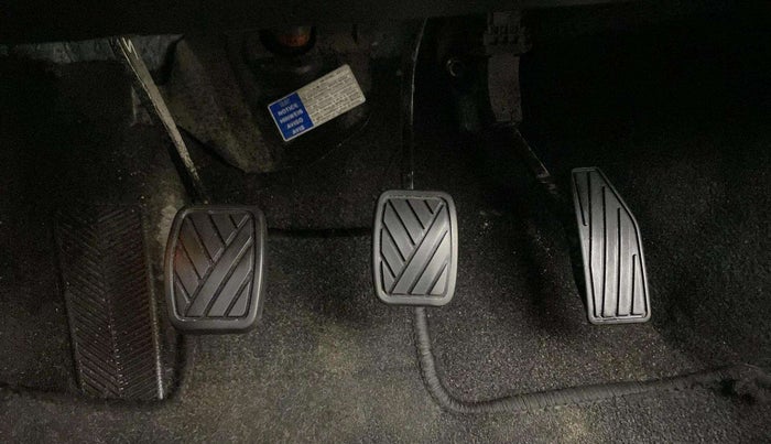2018 Maruti Baleno ALPHA PETROL 1.2, Petrol, Manual, 61,019 km, Pedals