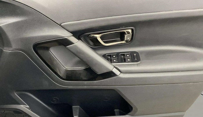 2021 Tata Harrier XZ PLUS 2.0L DARK EDITION, Diesel, Manual, 65,911 km, Driver Side Door Panels Control